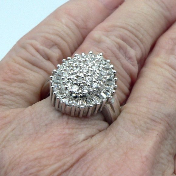 Sz 5.5 Simulated Diamond (Bgt) Ring NWOT - Picture 5 of 5